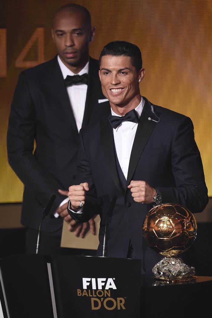 Ronaldo Raih Ballon d'Or 2014!