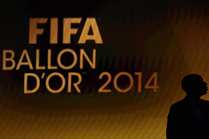 Ronaldo Raih Ballon d'Or 2014!