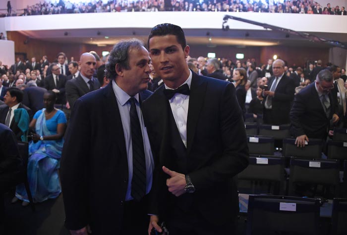Ronaldo Raih Ballon d'Or 2014!