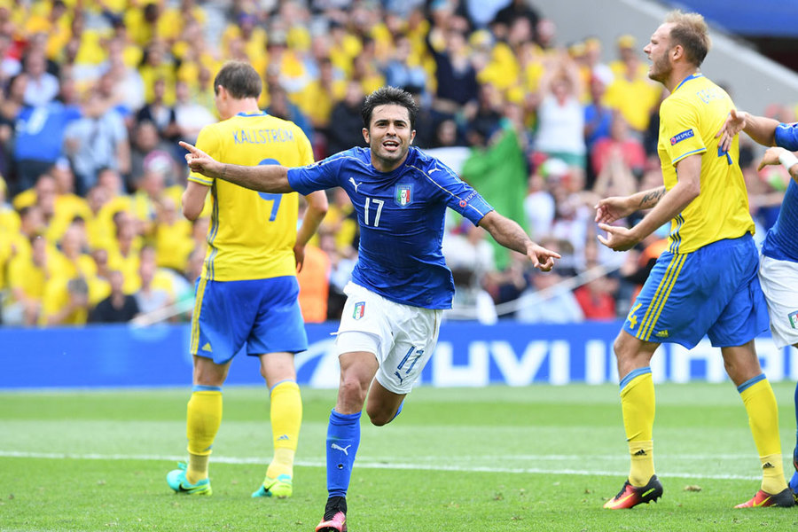 Kalahkan Swedia, Italia Lolos