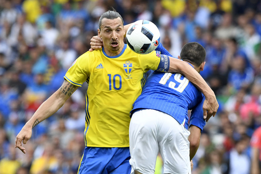 Kalahkan Swedia, Italia Lolos