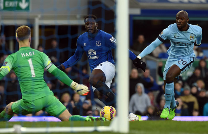 The Citizens Tertahan di Goodison Park