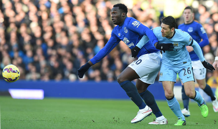 The Citizens Tertahan di Goodison Park