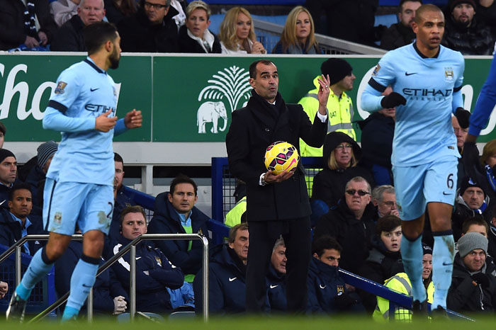 The Citizens Tertahan di Goodison Park