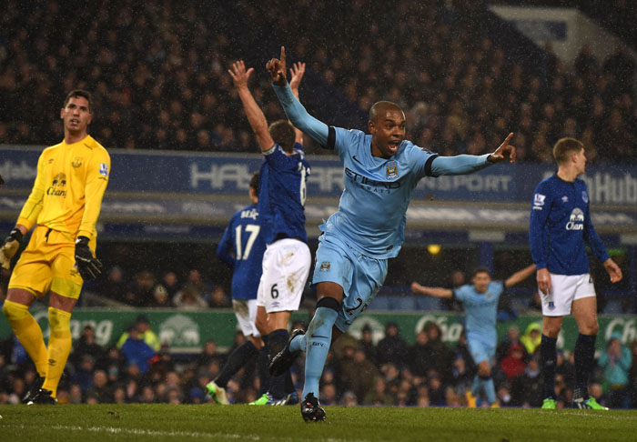 The Citizens Tertahan di Goodison Park
