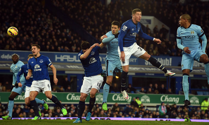 The Citizens Tertahan di Goodison Park