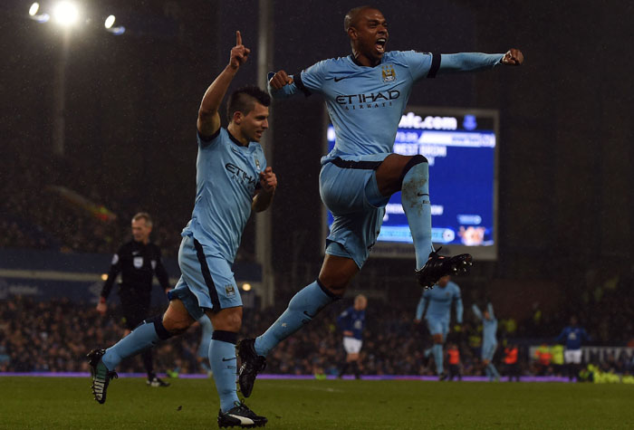 The Citizens Tertahan di Goodison Park
