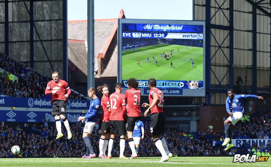 Tanpa ampun Everton beri pelajaran pada MU.