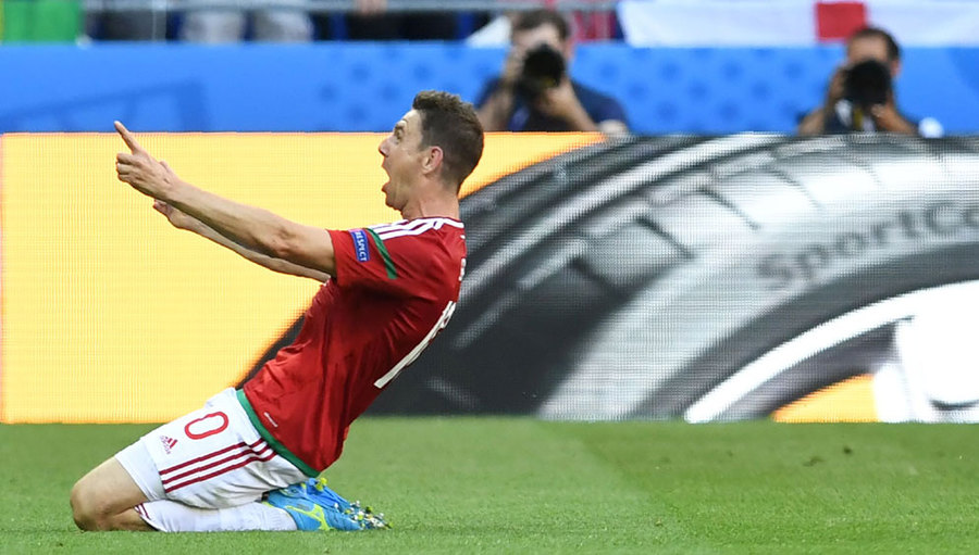 Dua Gol Ronaldo Loloskan Portugal