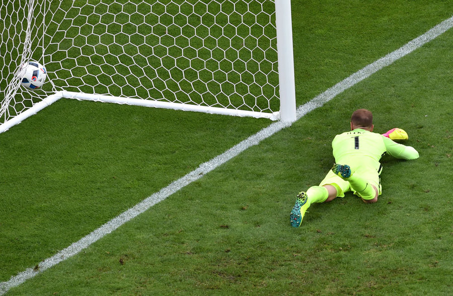 Tekuk Wales, Inggris Puncaki Klasemen Grup B Tekuk Wales, Inggris Puncaki Klasemen Grup B