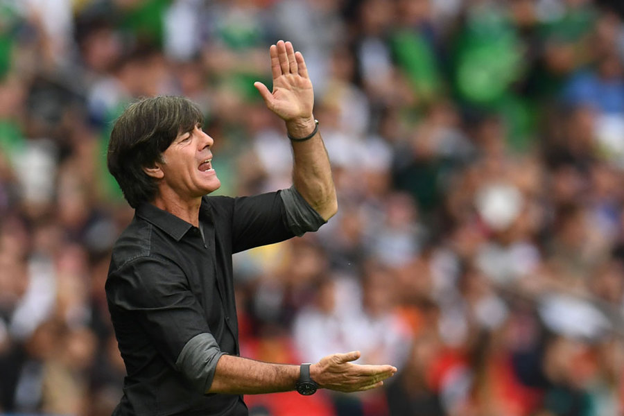 Jerman Puncaki Klasemen Grup C