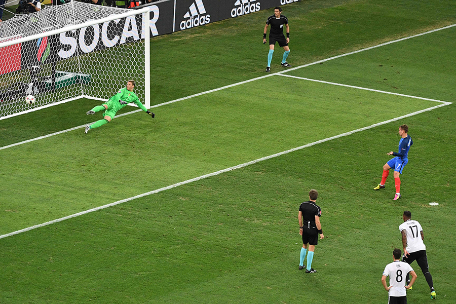 Brace Griezmann Pastikan Prancis ke Final