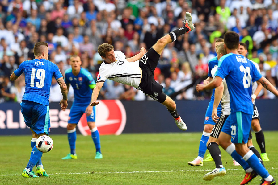 Mesin Mulai Panas, Jerman Dengan Mudah Lindas Slovakia