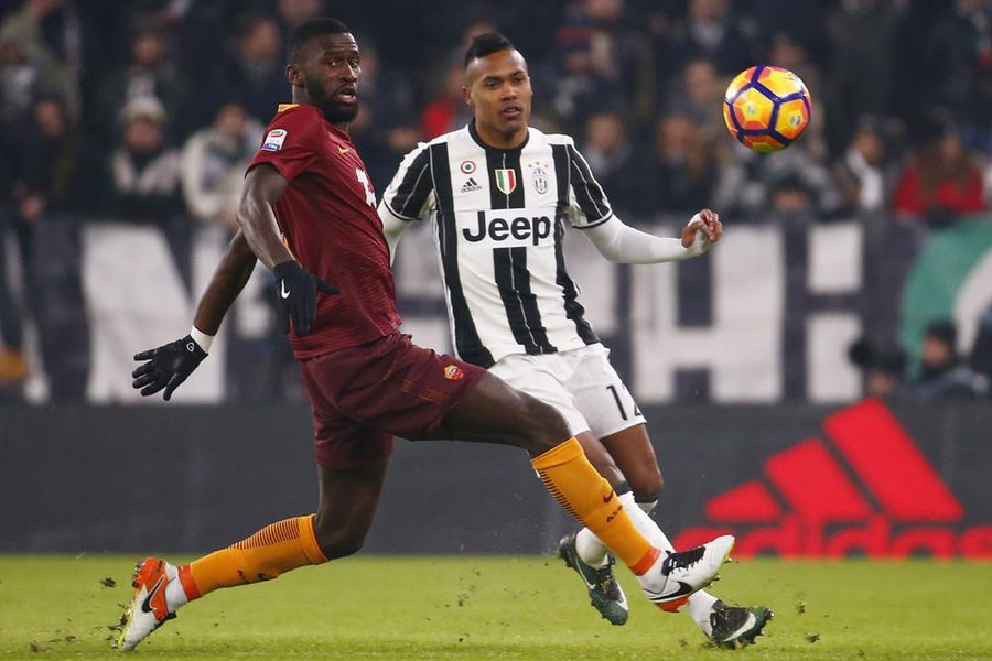 Jungkalkan Roma, Juventus Melenggang di Puncak Serie A