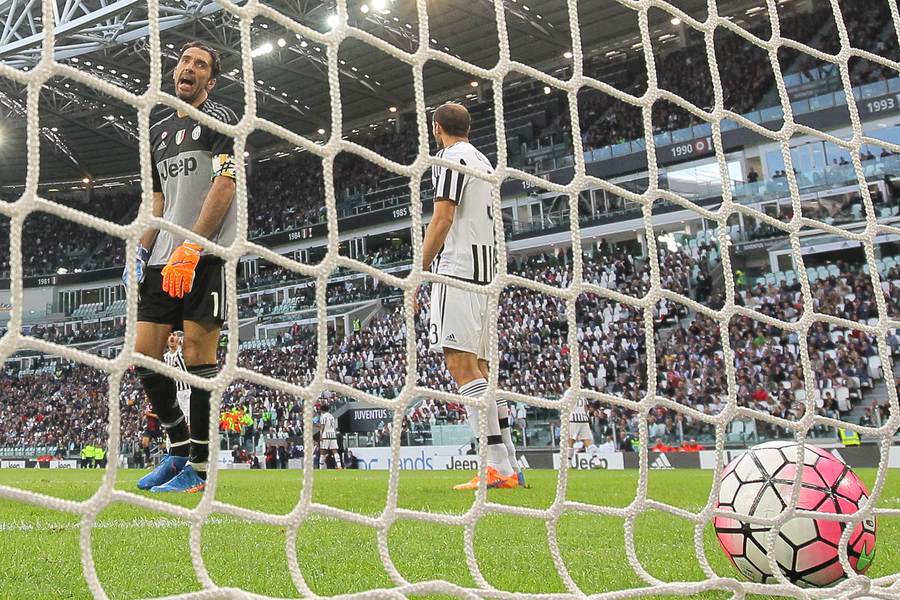 Juventus Gulung Bologna di Turin