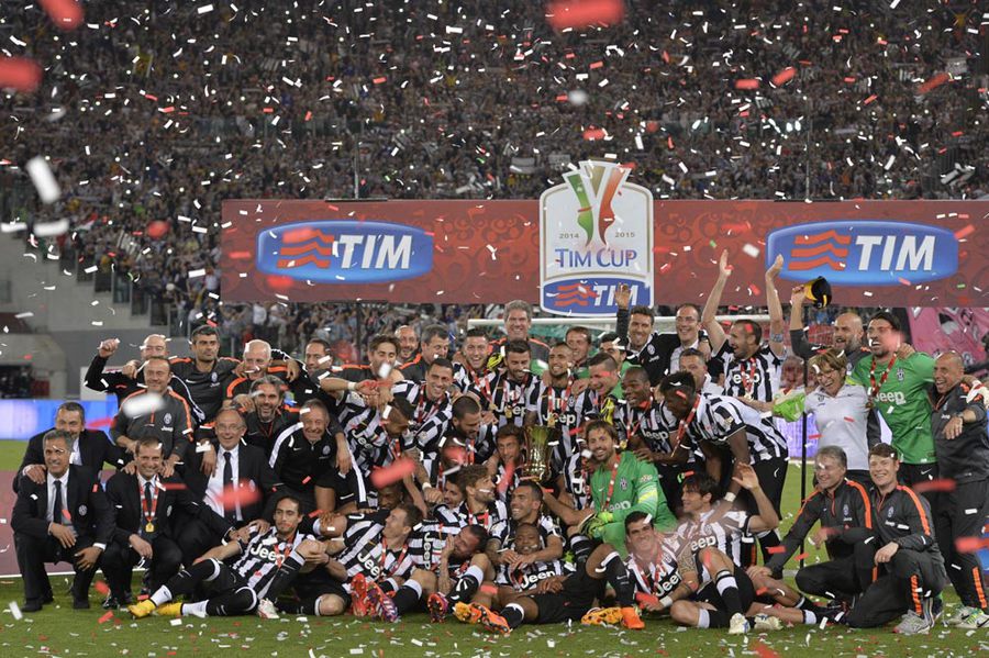 Juara Coppa, Juve Raih Double Winners