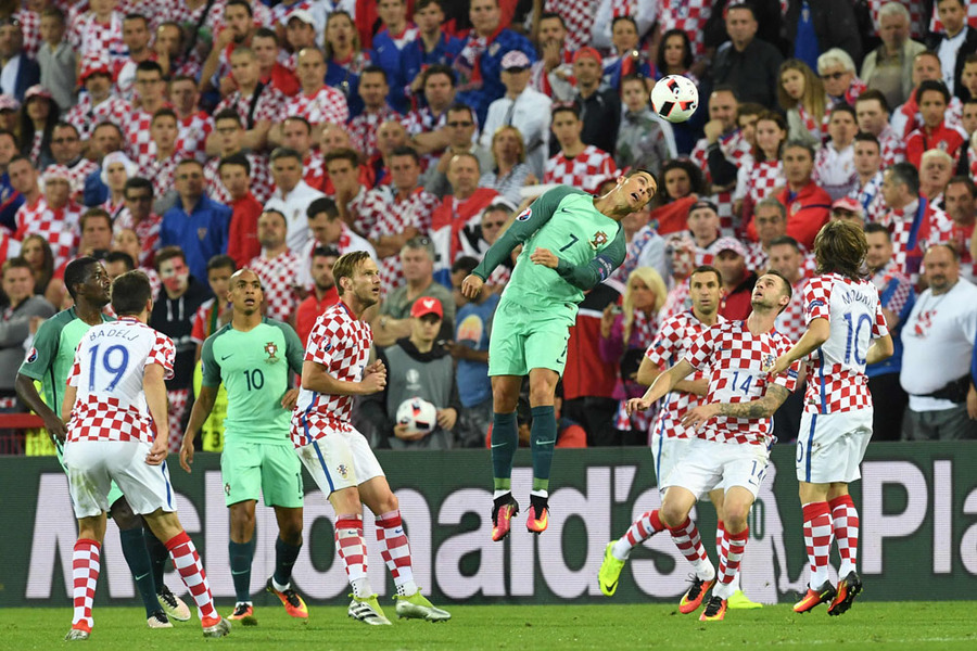 Dramatis, Portugal ke Perempat Final