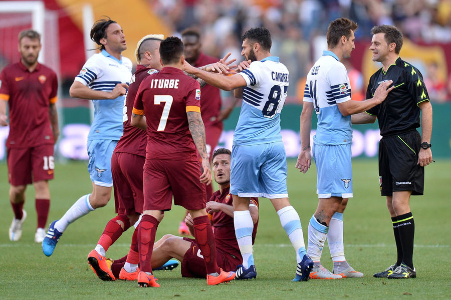 Tekuk Lazio, AS Roma Langsung ke Fase Grup Liga Champions 2015-16.