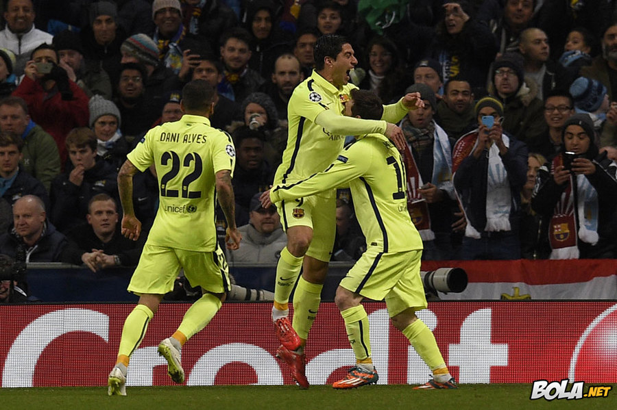 Luis Suarez Dua Gol, Penalti Messi Gagal