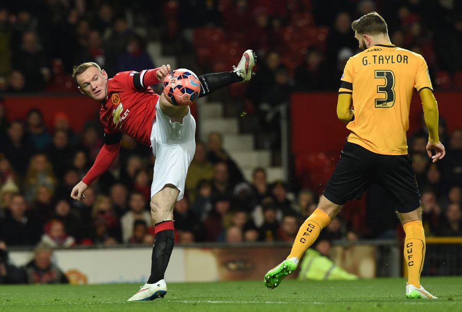 United Menang Mudah Atas Cambridge