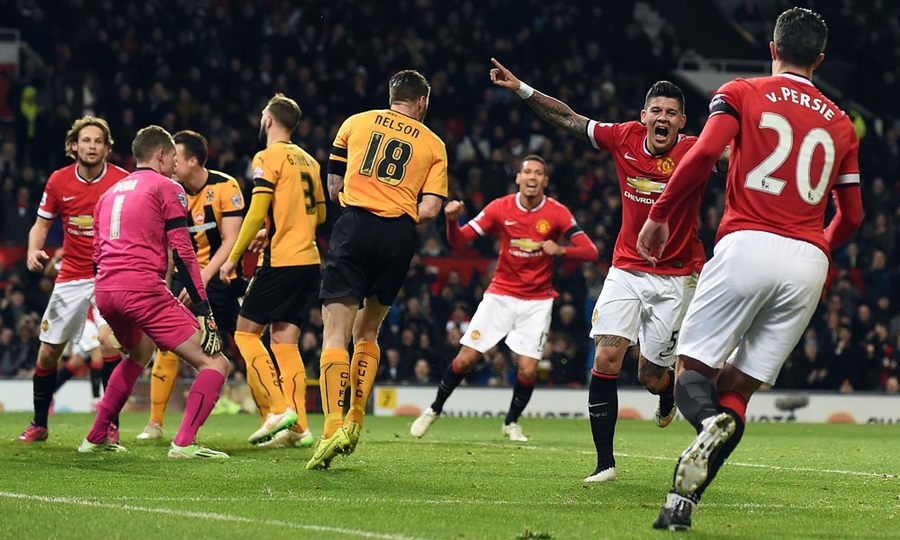 United Menang Mudah Atas Cambridge