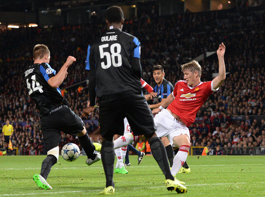 Brace Depay Antarkan MU Bekuk Brugge