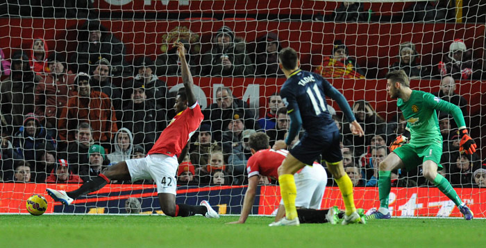 Soton Taklukkan Old Trafford