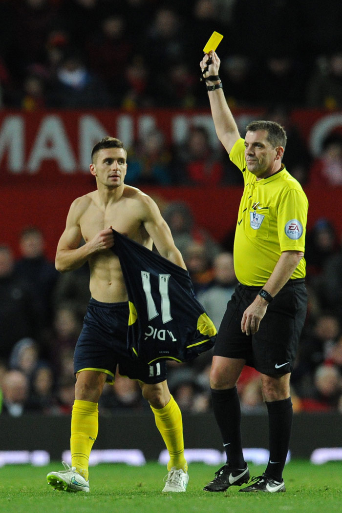 Soton Taklukkan Old Trafford