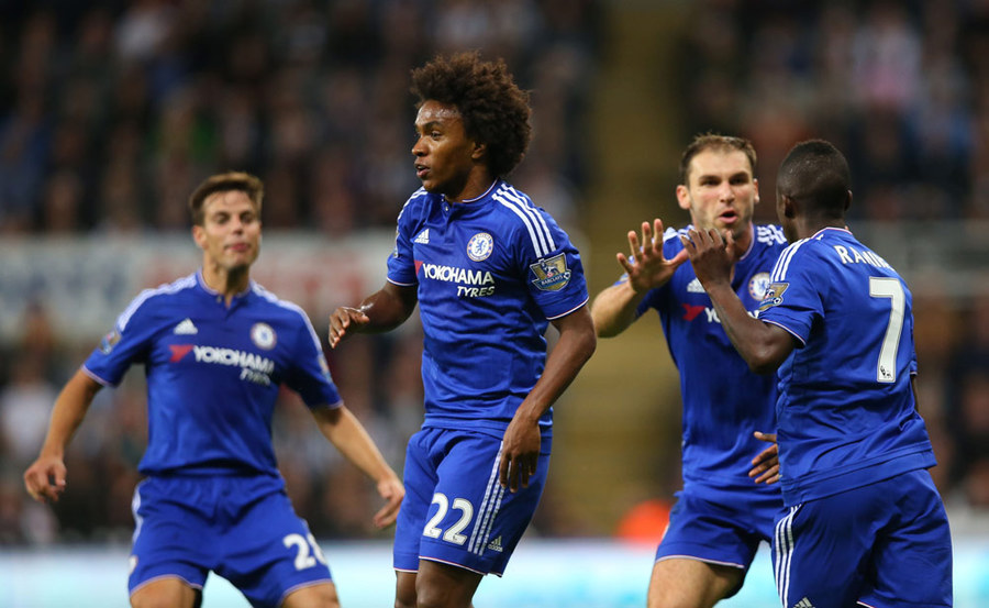 Chelsea Tertahan di James' Park