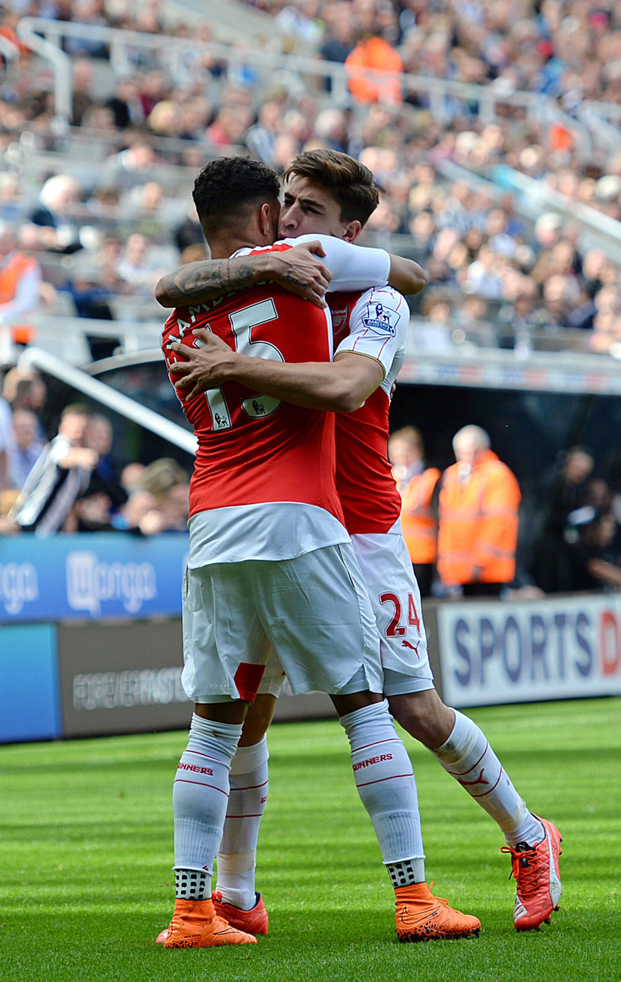 Hujan Kartu di Kemenangan Arsenal