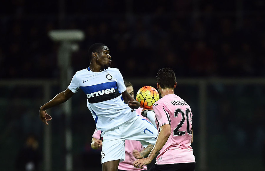10 Pemain Inter Tertahan di Markas Palermo