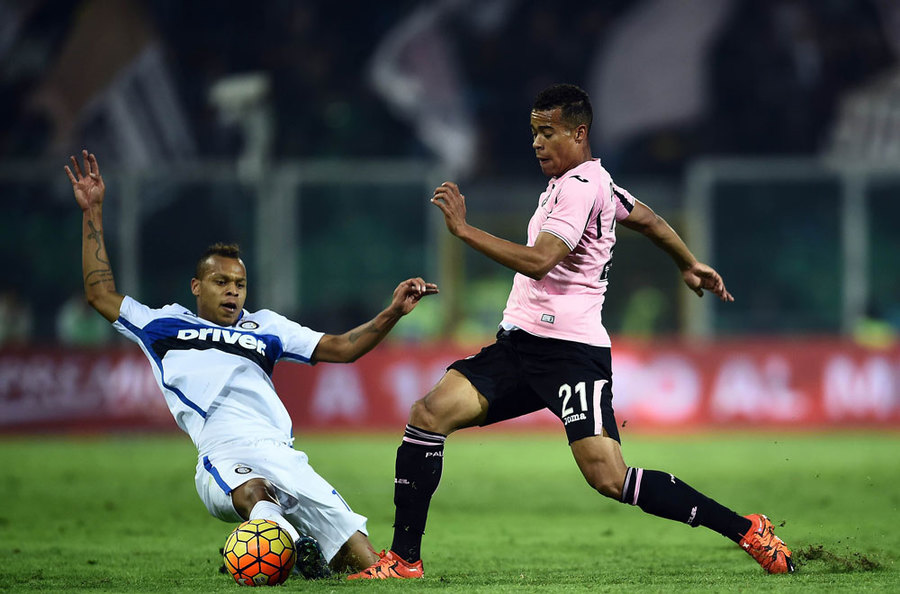 10 Pemain Inter Tertahan di Markas Palermo