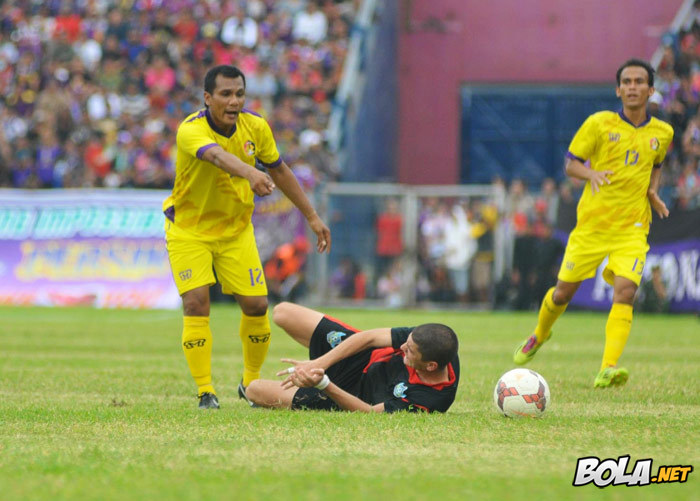 Persik Juara Piala Gubernur Jatim 2015