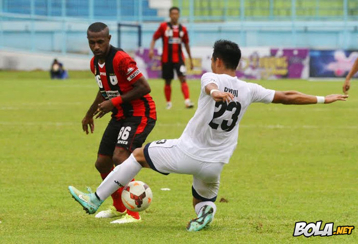 Persipura Bantai Mitra Kukar