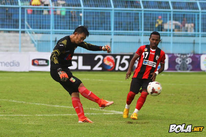 Persipura Bantai Mitra Kukar