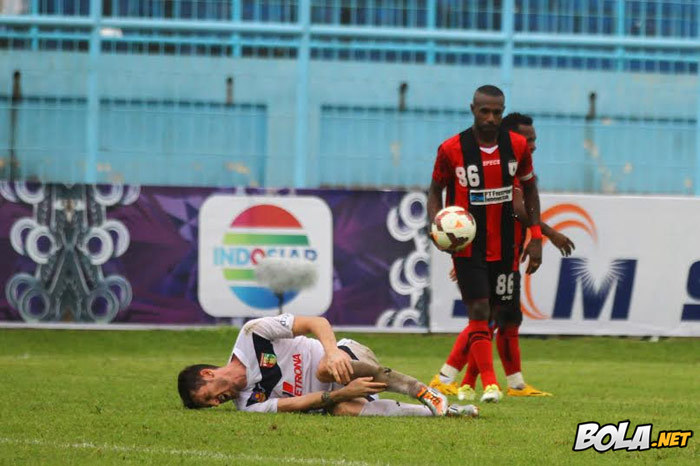 Persipura Bantai Mitra Kukar