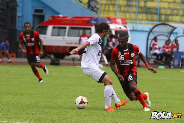 Persipura Bantai Mitra Kukar