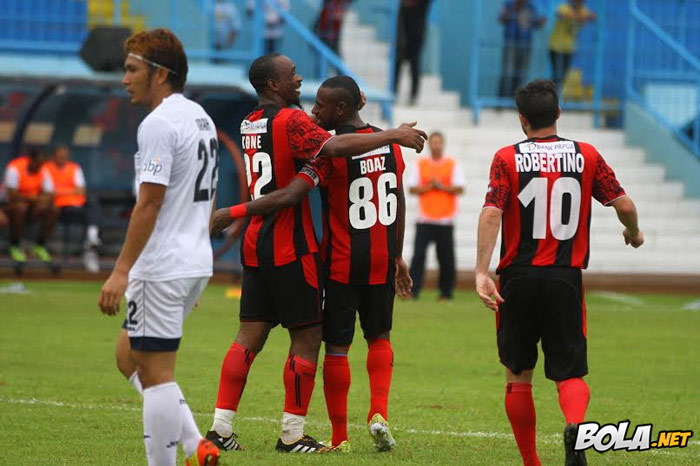 Persipura Bantai Mitra Kukar