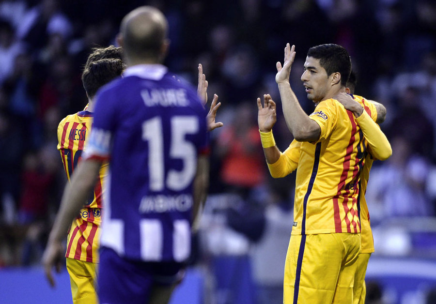 Suarez Quattrick, Barca Gulung Deportivo