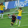 Thomas Muller mencetak gol pertama Jerman ke gawang Brasil untuk mengawali kemenangan besar 7-1 pada laga semifinal di Stadion Mineirao, 9 Juli 2014.