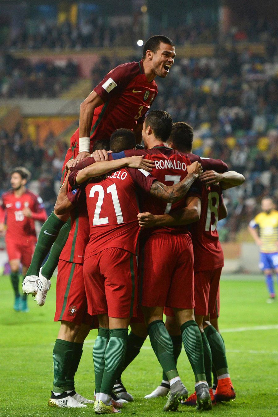 Empat Gol Ronaldo Bawa Portugal bantai Andorra