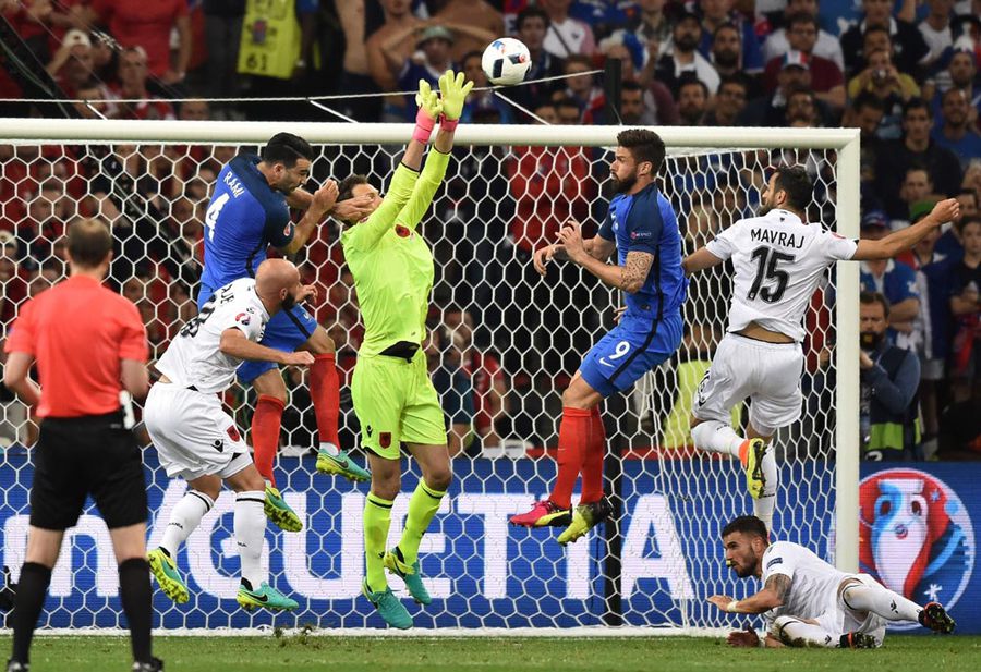 Prancis Menang dramatis Atas Albania