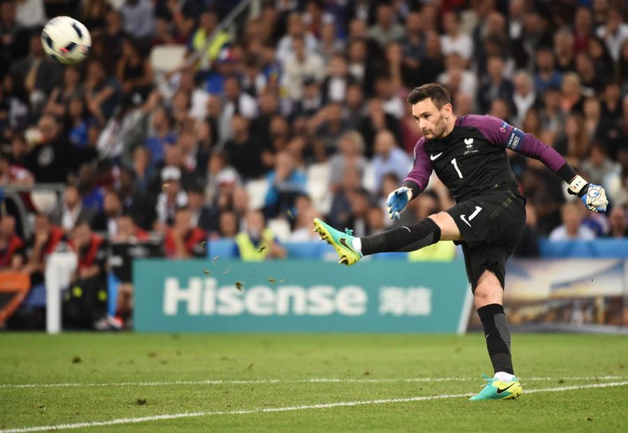 Prancis Menang dramatis Atas Albania