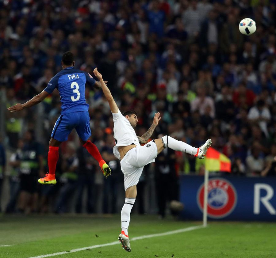 Prancis Menang dramatis Atas Albania