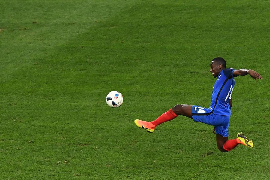 Prancis Menang dramatis Atas Albania