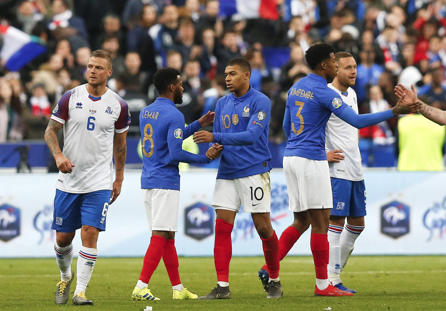 Prancis Pesta Empat Gol Lawan Islandia