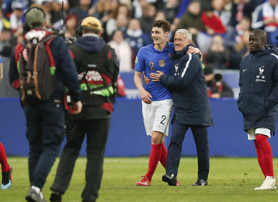 Prancis Pesta Empat Gol Lawan Islandia