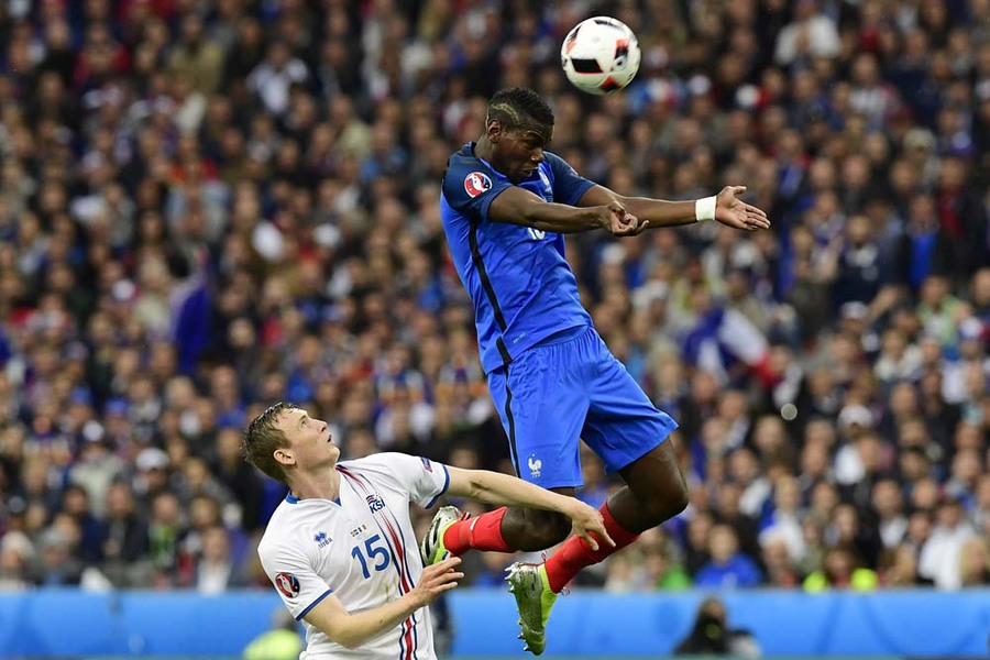 Prancis Lelehkan Islandia