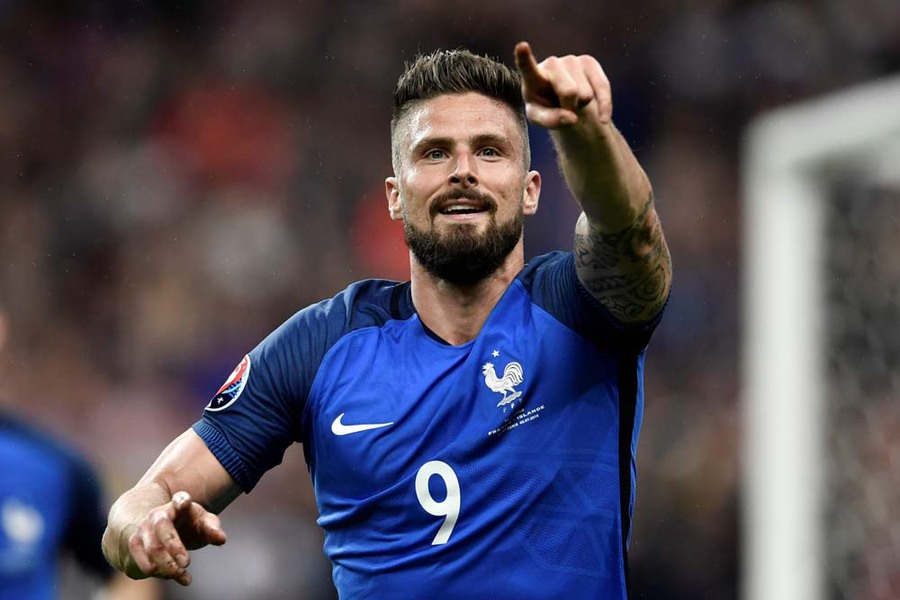 Prancis Lelehkan Islandia