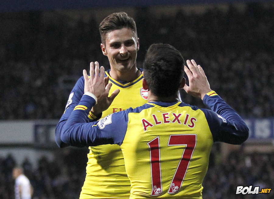 Giroud dan Alexis Menangkan Arsenal